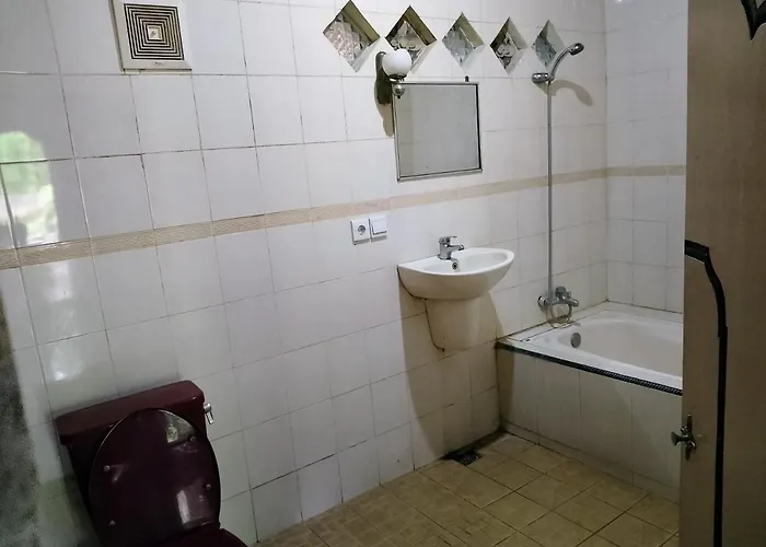 Pensión Pering 2*